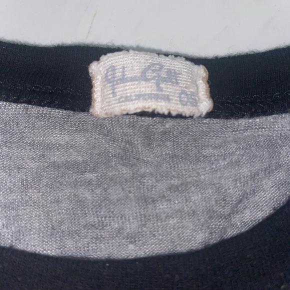 Brandy Melville Alien Top - Picture 2 of 3